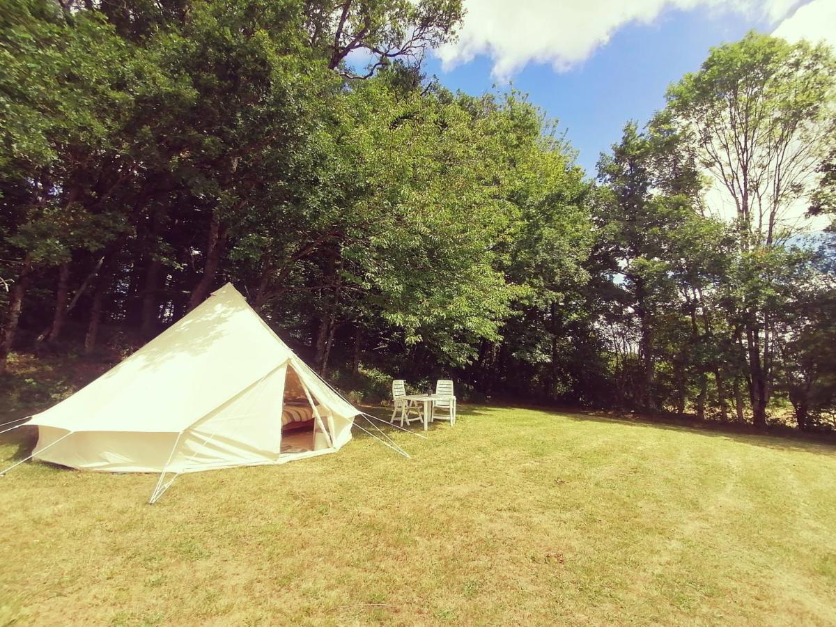 Bed and Breakfast Le Noyer Rougnat Exterior foto