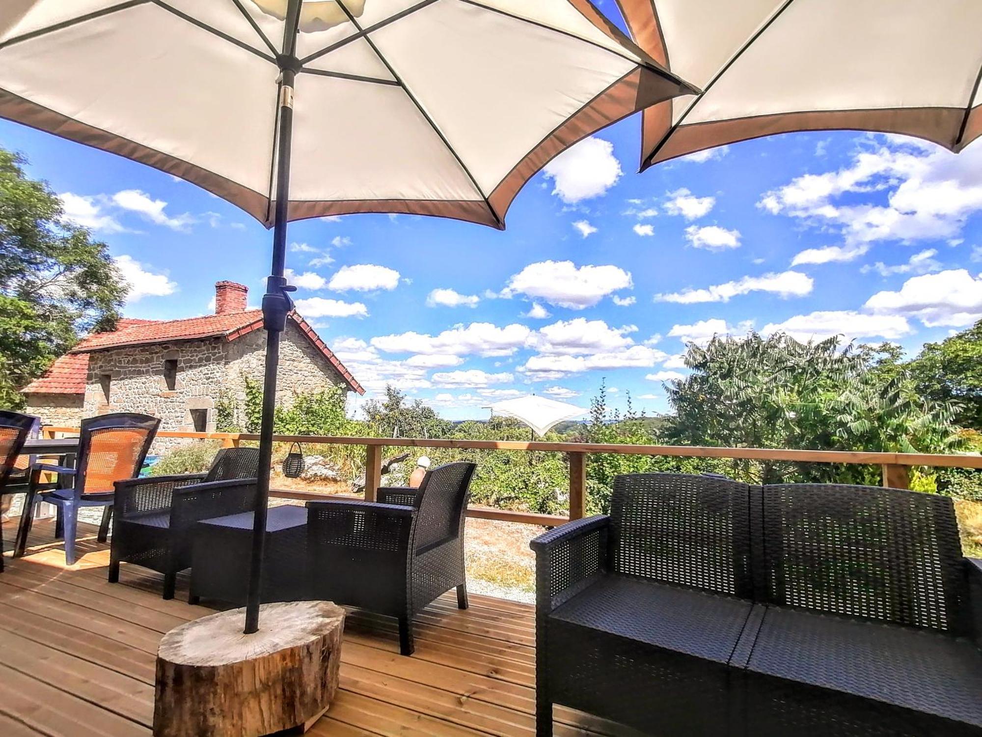 Bed and Breakfast Le Noyer Rougnat Exterior foto